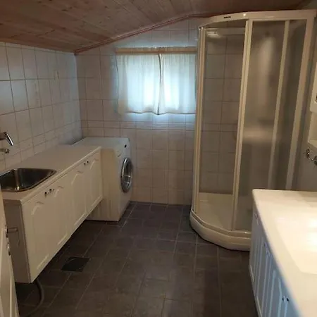 Jovollstua I Eresfjord Med Bat Til Leie *