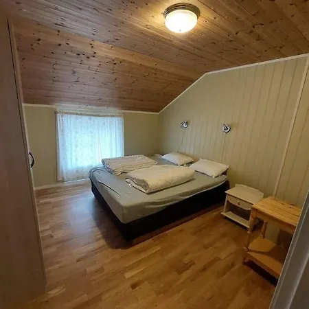Jovollstua I Eresfjord Med Bat Til Leie * Overas