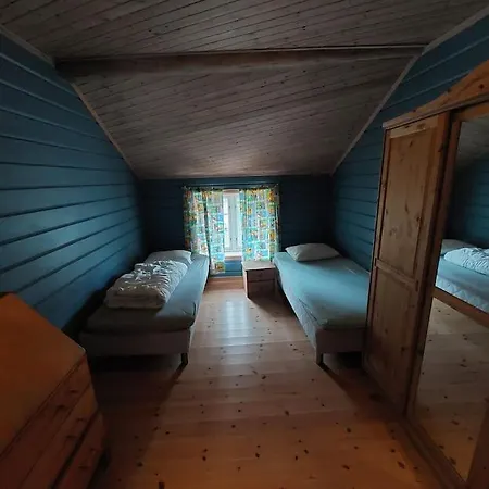 Jovollstua I Eresfjord Med Bat Til Leie Vakantiehuis