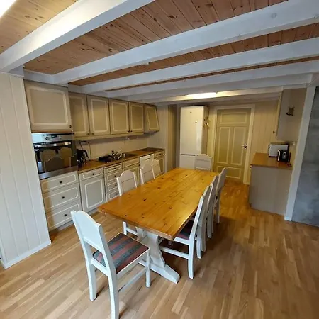 Dom wakacyjny Jovollstua I Eresfjord Med Bat Til Leie *