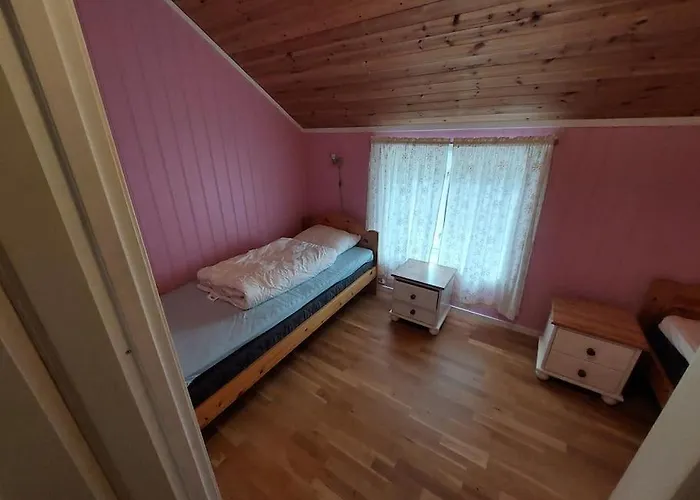 Ferienhaus Jovollstua I Eresfjord Med Bat Til Leie *